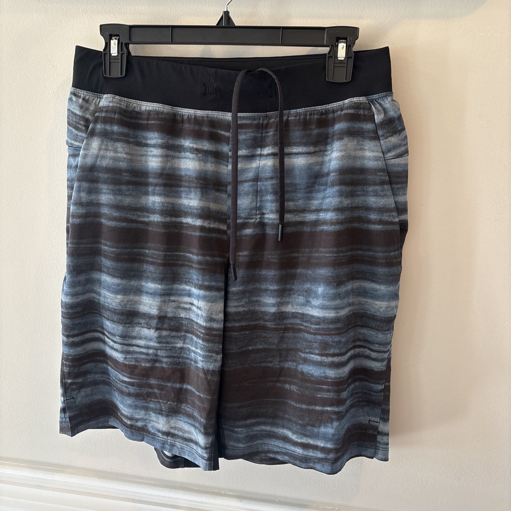 Lululemon Men's T.H.E.‎ Short 9" Linerless LM7AAWS BHMI Blue Print Size M